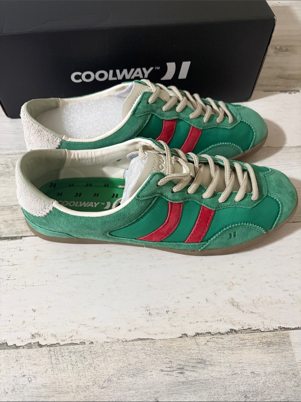 Coolway Kizuna Green Sneakers with Red Stripes and Cream Accents Unisex - Picture 6 of 12